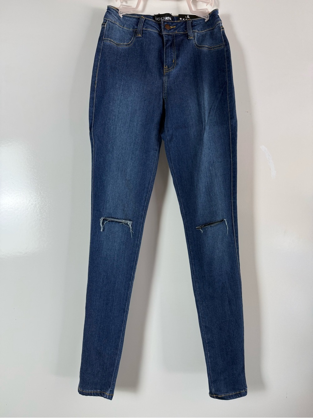 Fashion Nova Canopy Skinny Jeans Size 5 Medium Wash Distressed Stretch NWT